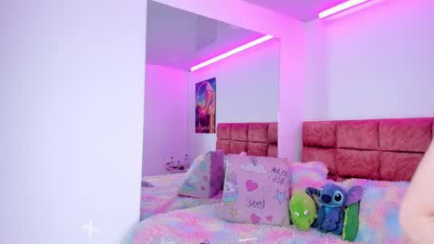 Kitty online show from October 24, 2025, 1:24 am