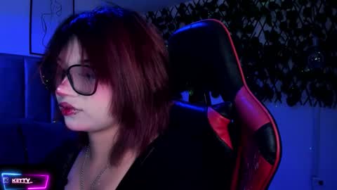 Snapshot of kitty_gang chatting on November 29, 2025, 2:47 am Camila online show from November 29, 2025, 2:47 am