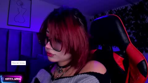 Snapshot of kitty_gang chatting on December 16, 2025, 2:38 am Camila online show from December 16, 2025, 2:38 am