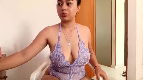 Snapshot of kitty_hottt_ chatting on May 15, 2026, 9:33 pm giss online show from May 15, 2026, 9:33 pm