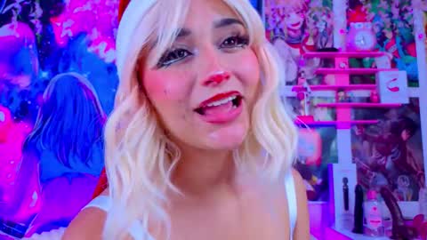 Snapshot of kitty_niki chatting on December 19, 2025, 6:48 pm Nicol Gomez online show from December 19, 2025, 6:48 pm