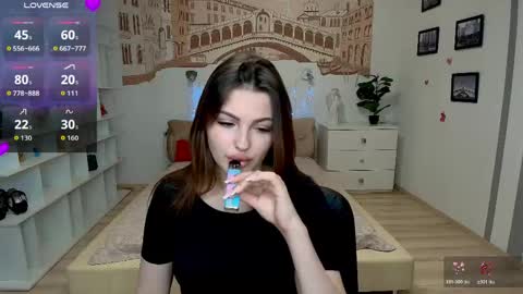 Kate online show from April 23, 2026, 12:29 pm