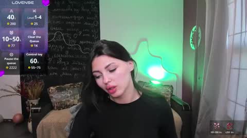 Kate online show from May 15, 2026, 11:39 am