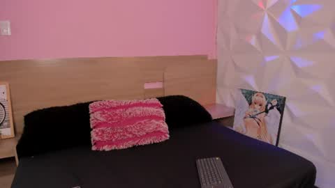 kitty online show from June 22, 2026, 4:31 am