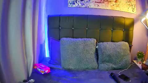 Snapshot of kitty_vibes_ chatting on February 6, 2026, 8:56 pm K I T T Y online show from February 6, 2026, 8:56 pm