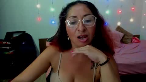 Snapshot of kitty_violet_ chatting on January 26, 2025, 9:51 am violet online show from January 26, 2025, 9:51 am