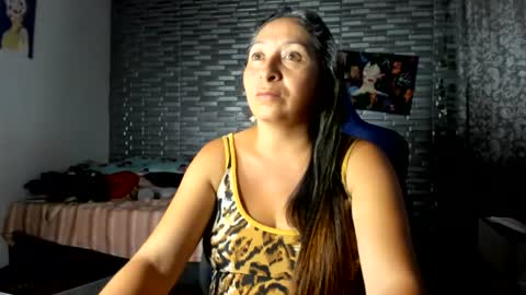 Snapshot of kitty_violet_ chatting on July 1, 2026, 11:26 pm violet online show from July 1, 2026, 11:26 pm