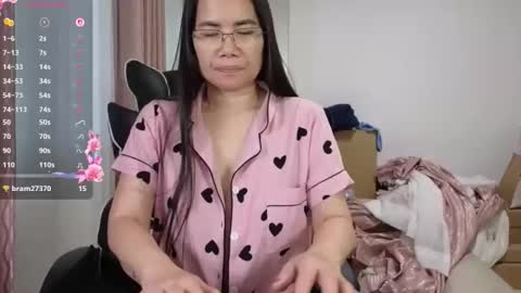 kittybabe0528 online show from May 13, 2026, 7:28 am