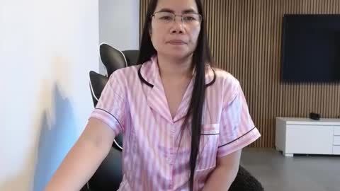kittybabe0528 online show from May 26, 2026, 5:03 am