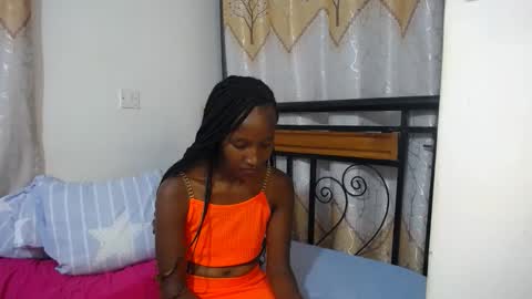 Snapshot of kittyfay_ chatting on January 7, 2026, 4:53 pm Fay online show from January 7, 2026, 4:53 pm