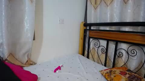 Snapshot of kittyfay_ chatting on February 16, 2026, 10:39 pm Fay online show from February 16, 2026, 10:39 pm