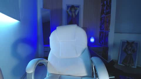 kittyhouse_hs online show from December 2, 2025, 9:21 pm