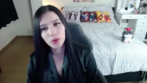 Snapshot of kittykat18x chatting on November 5, 2025, 3:06 am Isabel online show from November 5, 2025, 3:06 am