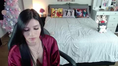 Snapshot of kittykat18x chatting on December 18, 2025, 2:06 am Isabel online show from December 18, 2025, 2:06 am