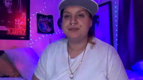 Snapshot of kittykay86 chatting on January 11, 2025, 4:25 pm Bella Blue BBW online show from January 11, 2025, 4:25 pm