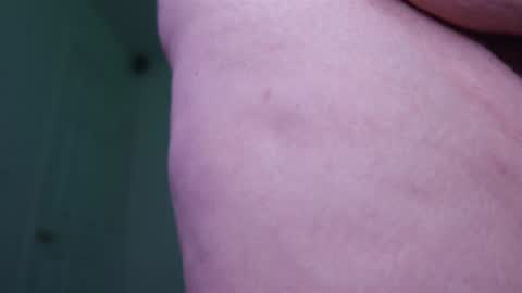 Snapshot of kittykay86 chatting on January 14, 2025, 10:34 pm Bella Blue BBW online show from January 14, 2025, 10:34 pm