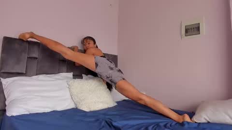 Snapshot of kittymyers chatting on February 10, 2025, 2:37 pm kitty  online show from February 10, 2025, 2:37 pm