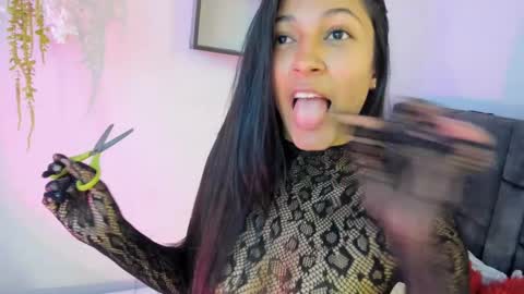 Snapshot of kittymyers chatting on September 21, 2025, 7:04 pm kitty  online show from September 21, 2025, 7:04 pm
