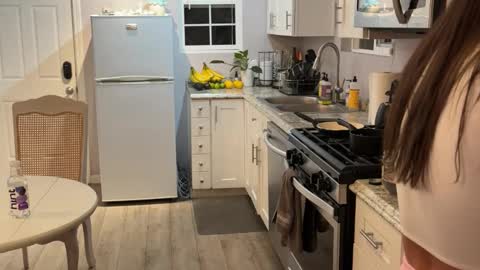 Snapshot of kittypurr79 chatting on December 4, 2025, 2:21 am kittypurr79 online show from December 4, 2025, 2:21 am