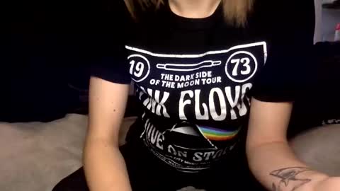 Snapshot of kittysub6969 chatting on November 22, 2025, 6:40 pm Kitty Sub online show from November 22, 2025, 6:40 pm