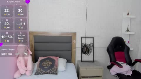  K I T T  Y  online show from March 10, 2025, 6:56 pm