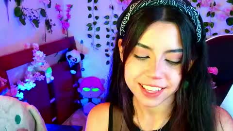 Kittyuwu  online show from October 17, 2025, 7:38 pm