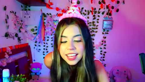 Snapshot of kittyuwu_ chatting on February 4, 2026, 5:24 am Kittyuwu online show from February 4, 2026, 5:24 am