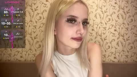 kittywithu online show from October 17, 2025, 5:15 pm