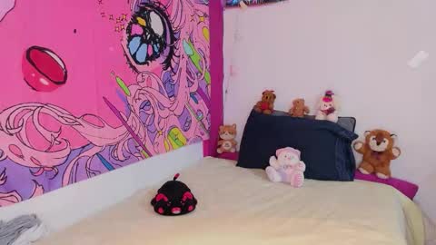 Snapshot of kittyzenn chatting on December 17, 2025, 8:15 pm Kitty Zen online show from December 17, 2025, 8:15 pm