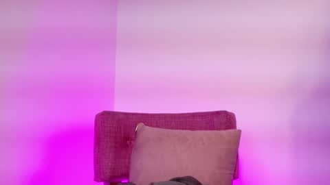 Kitty Hill online show from January 14, 2026, 4:07 am