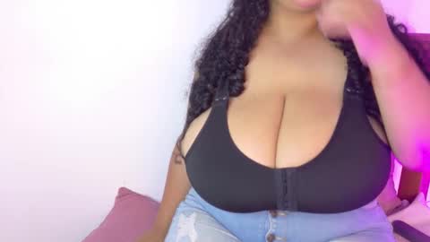 Kitty Hill online show from February 19, 2026, 4:41 am