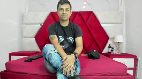 Snapshot of kity_spiderr chatting on April 6, 2026, 12:39 pm Luisa y Jairo online show from April 6, 2026, 12:39 pm
