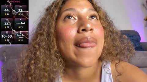 Lili online show from October 1, 2025, 9:32 pm