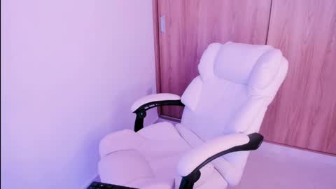 Little piece of fruit online show from April 14, 2026, 8:59 pm