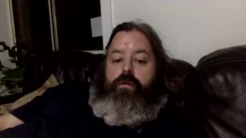 Kiwiabroad online show from November 25, 2025, 2:28 pm