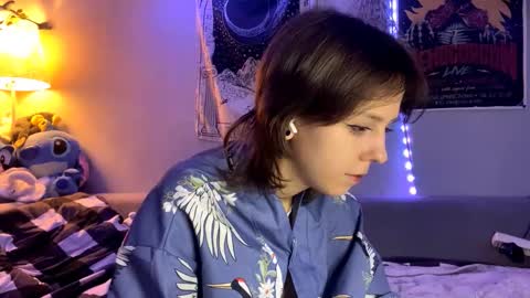 Luna online show from November 13, 2025, 9:47 pm