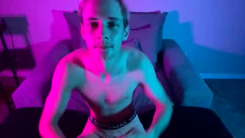 Snapshot of kkyle57 chatting on December 22, 2025, 6:32 am kkyle57 online show from December 22, 2025, 6:32 am