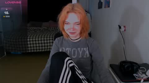 Snapshot of klares_wasser chatting on February 27, 2025, 12:45 pm Klares online show from February 27, 2025, 12:45 pm
