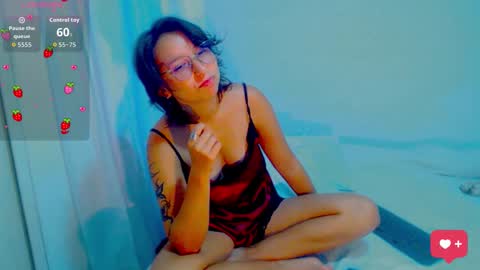 Snapshot of klaret_toy chatting on February 23, 2026, 9:45 pm Klaret online show from February 23, 2026, 9:45 pm