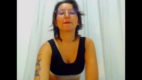 Snapshot of klaret_toy chatting on March 4, 2026, 9:32 pm Klaret online show from March 4, 2026, 9:32 pm