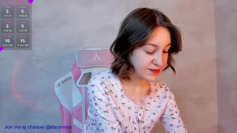 Snapshot of klary_moon chatting on October 10, 2025, 5:23 pm Lisa online show from October 10, 2025, 5:23 pm