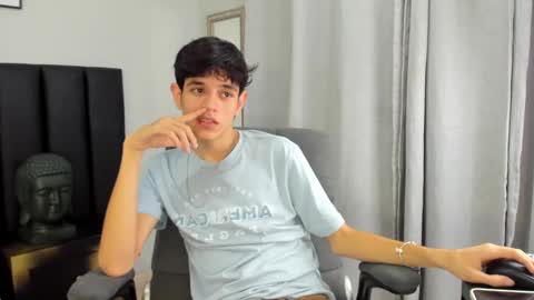 Snapshot of klaus_sunrise_xx chatting on February 28, 2025, 6:10 am KLAUS online show from February 28, 2025, 6:10 am