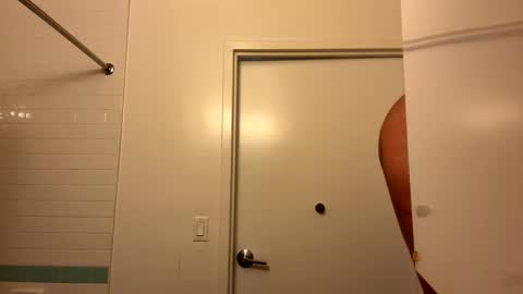 kleinpalace online show from November 19, 2025, 11:32 am