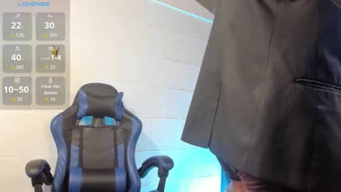 Snapshot of kleo_helenos chatting on November 1, 2025, 1:29 am KLEO online show from November 1, 2025, 1:29 am