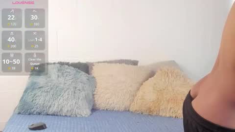 Snapshot of kleo_helenos chatting on November 17, 2025, 10:15 pm KLEO online show from November 17, 2025, 10:15 pm