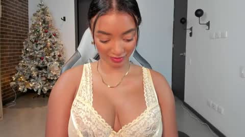 Snapshot of kleogold_1 chatting on December 12, 2024, 10:52 pm Christina online show from December 12, 2024, 10:52 pm