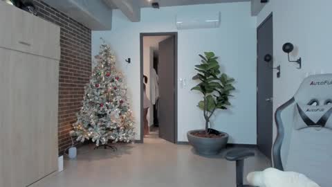 Snapshot of kleogold_1 chatting on December 22, 2024, 3:33 am Christina online show from December 22, 2024, 3:33 am