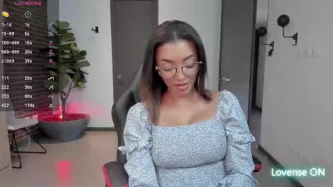 Snapshot of kleogold_1 chatting on January 30, 2025, 9:25 pm Christina online show from January 30, 2025, 9:25 pm