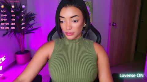 Snapshot of kleogold_1 chatting on September 28, 2025, 1:11 am Christina online show from September 28, 2025, 1:11 am