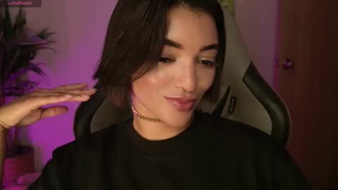 Snapshot of kleogold_1 chatting on October 24, 2025, 12:08 am Christina online show from October 24, 2025, 12:08 am